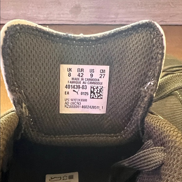 Puma Men's army green Suede Sneakers with White Stripe. - Picture 5 of 10